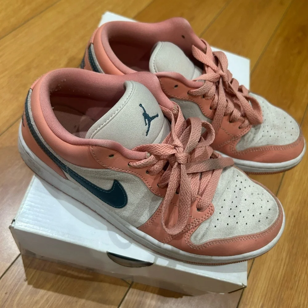 Air Jordan 1 Low Sneakers